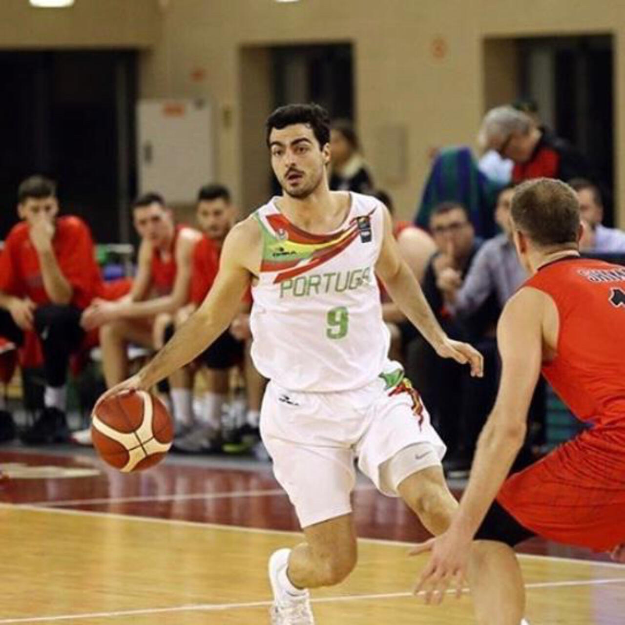 Basquetebol Portugal / Portugal Domina Chipre Basquetebol Jornal Record